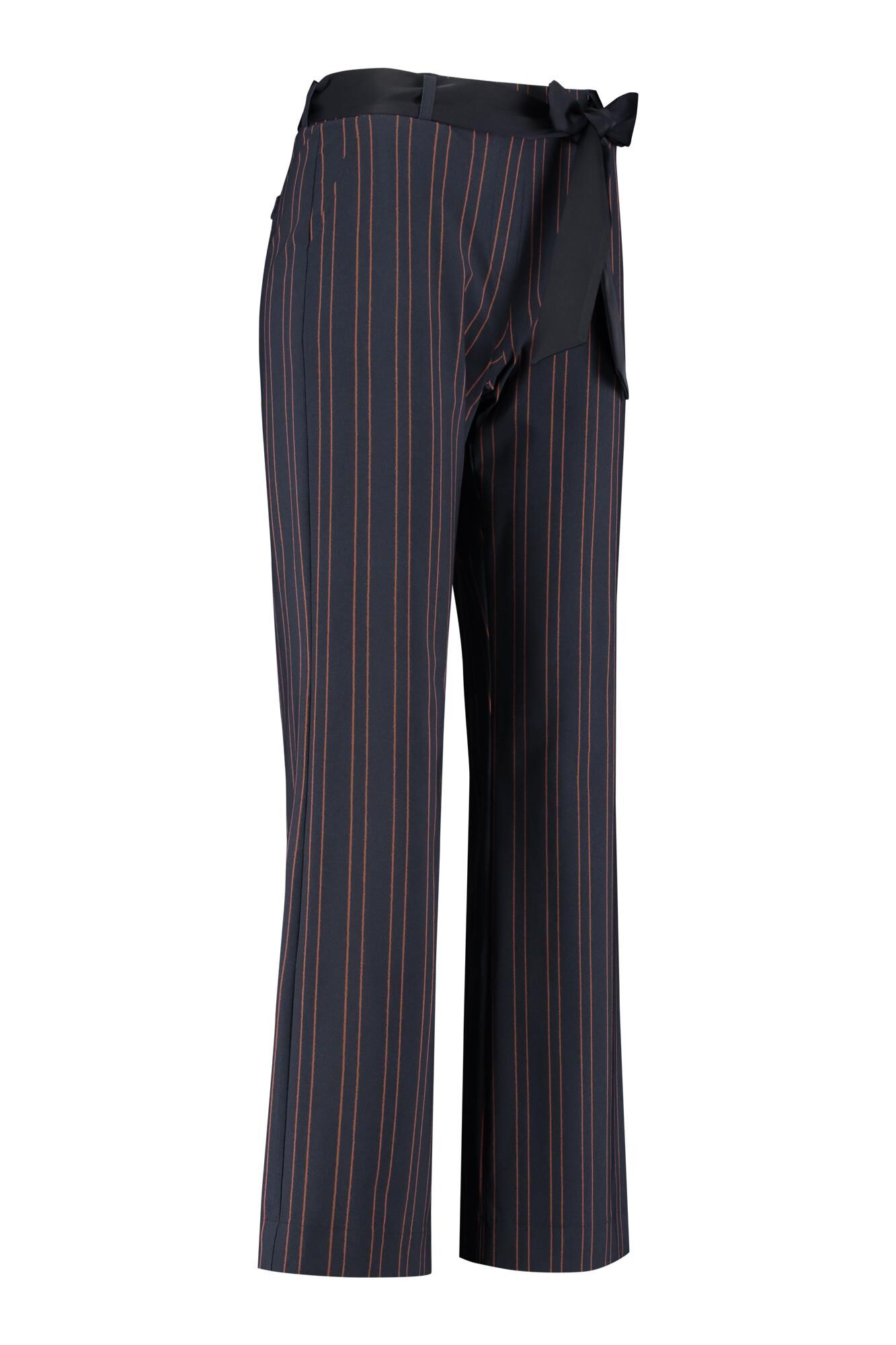 Studio Anneloes Marilyn pinstripe trousers darkb online kopen bij Fier Mode. 04968 6985 darkblue