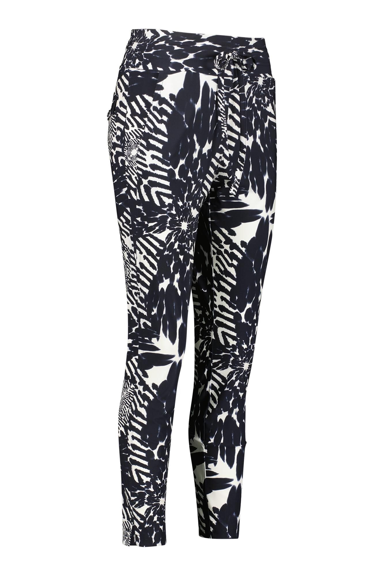 Studio Anneloes Startup aquarel trousers online kopen bij Fier Mode. 07230 1169 off white
